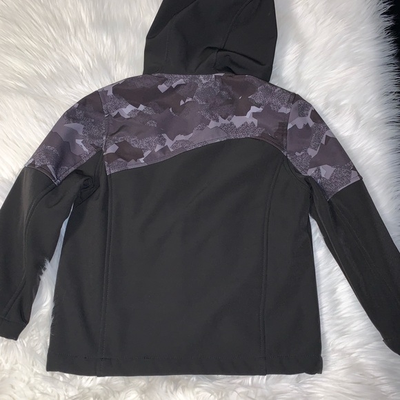 Snozu performance hooded zip front jacket. XS/5-6. Virtually New! - Picture 8 of 10